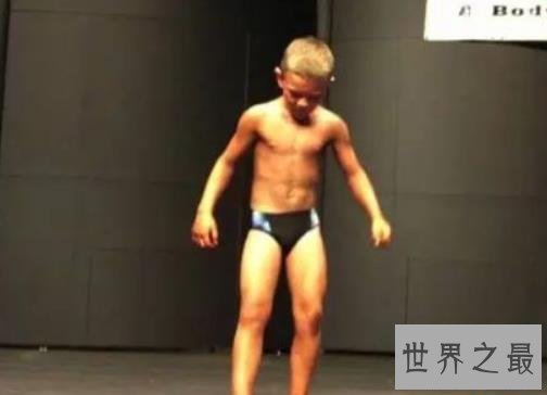 全球最有力量的孩子，两个小时内做4000多个俯卧撑！