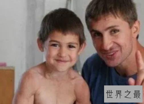 全球最有力量的孩子，两个小时内做4000多个俯卧撑！