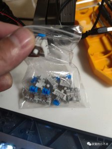 ​键盘按键错乱怎么恢复键盘(机械键盘按键失灵应该怎么更换按键？机械键盘按键失