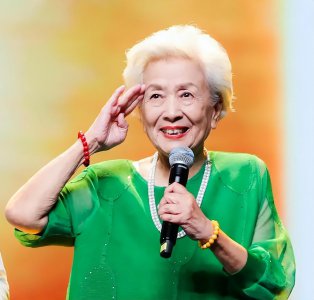 ​谢芳个人资料：22岁嫁初恋，和丈夫结婚65年无绯闻，三代同堂美满幸福