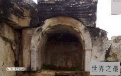 ​盘点世界十大惊悚地点,特鲁克泻湖横尸遍野(成死人堆)