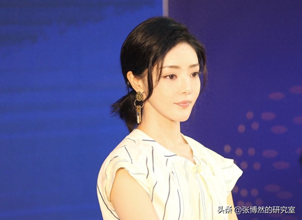 邓家佳个人资料简介及家世（邓家佳人生经历及成名之路）-