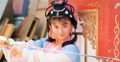 ​越女剑，从阿青的力敌千军到韩小莹手中的三流到底经历了什么？