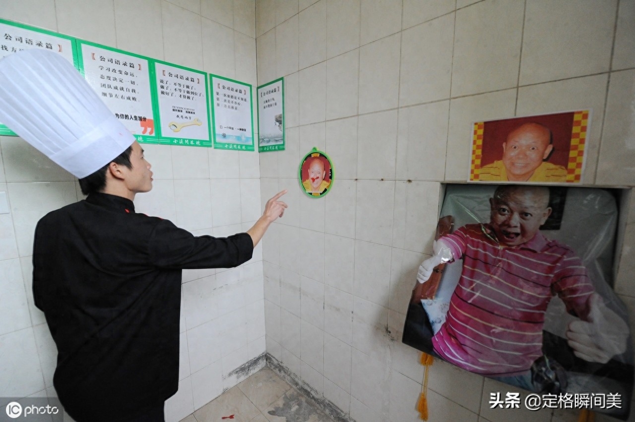 姑娘开“发泄屋”生意火爆  给钱随便砸  有顾客一次消费几千元