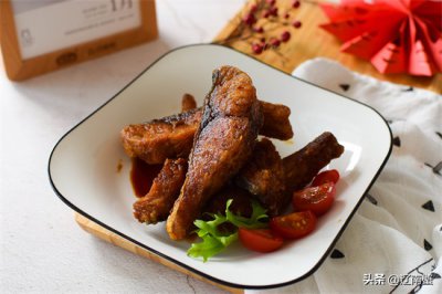 ​如何制作熏鱼好吃（自从学会熏鱼的做法，每年20斤不够分，酥香入味，好吃停不