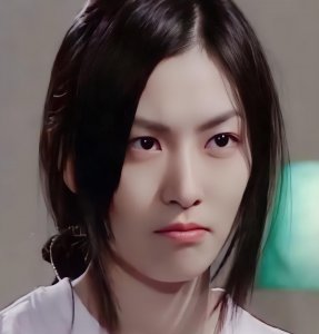 ​金素妍个人简历(金素妍疑被丈夫PUA，生日才能开暖气)