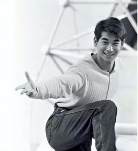 ​赵文卓和甄子丹事件是怎么回事(关于这件事，甄子丹和赵文卓你更支持谁？)