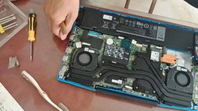 ​笔记本电脑清灰多少钱一次(戴尔笔记本怎么清理风扇的灰尘)