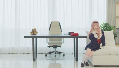​拼塔安的老公是谁（泰国真性情女主Aom）