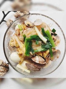 ​花甲怎么洗才干净又吐沙（花甲太难清洗？学会这一招，自动吐沙还干净）