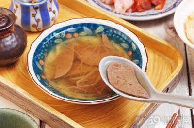 ​猪肝的功效与作用（滋补身体强身壮体  但谨慎搭配）