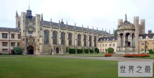 世界上最古老的大学，卡鲁因大学建于859年(已有1157年)