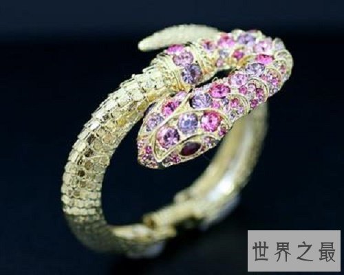 梦见蛇，要是你梦见的不是白素贞，应该都是虚惊一场