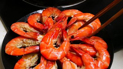 ​虾怎么做才好吃？教你正确做法，虾肉细腻不柴，味道鲜美不腥