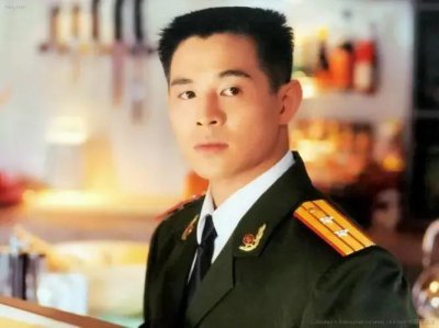 ​李连杰为什么加入新加坡国籍(两次移民，一次为了演艺事业，一次为了慈善事业)