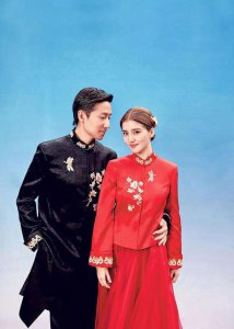 ​30岁女星传双喜临门急嫁富三代老公，婚后首现身回应