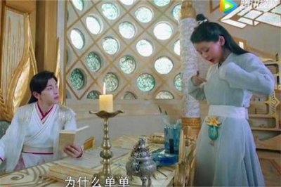 ​杨紫的胸多大罩杯图片 胸一点一点长大的