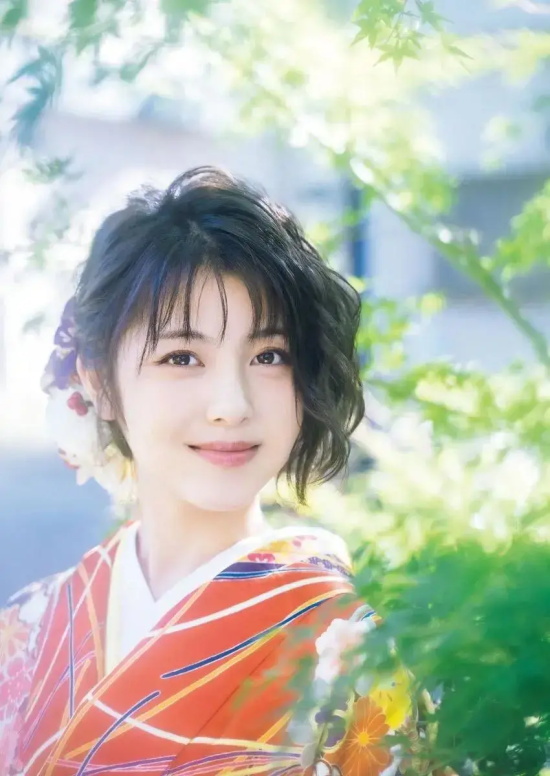日本新一代初恋女神，滨边美波写真集美图分享