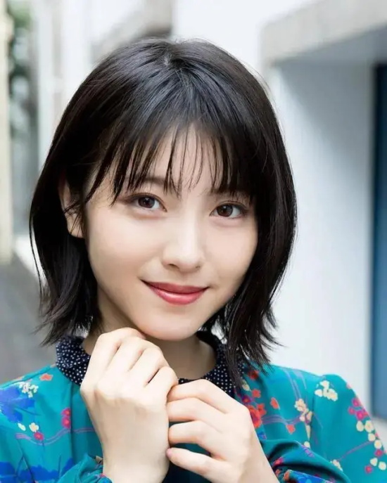 日本新一代初恋女神，滨边美波写真集美图分享