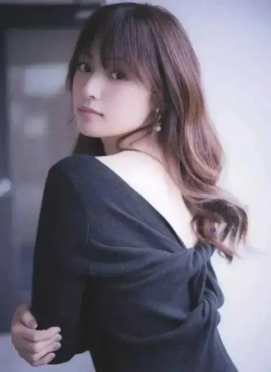 日本冻龄女神深田恭子：性感与可爱兼并