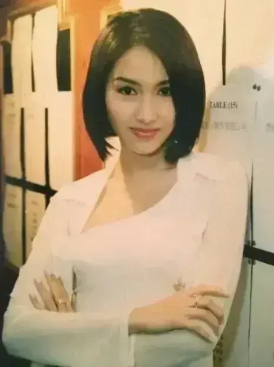 “酒窝女神”黎姿到底有多美，连张柏芝都甘拜下风