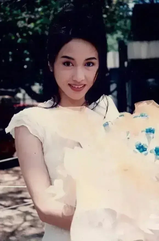 “酒窝女神”黎姿到底有多美，连张柏芝都甘拜下风