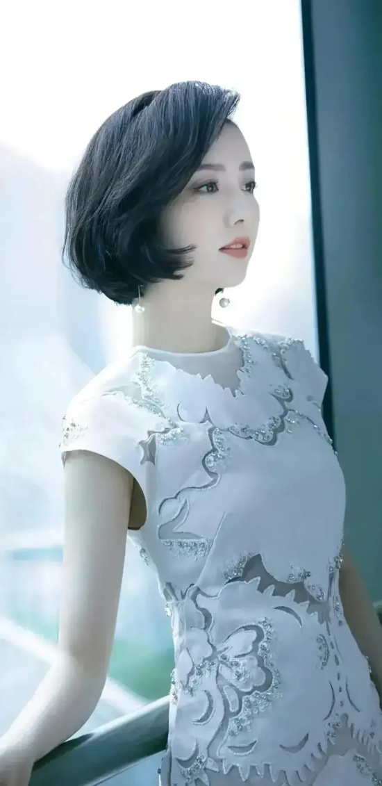 盘点女神佟丽娅性感惊艳高清写真图片，颜值依旧耐打