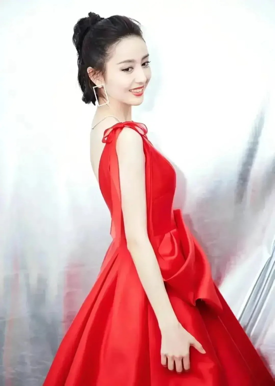盘点女神佟丽娅性感惊艳高清写真图片，颜值依旧耐打