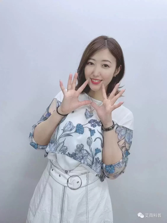 优雅女文青水野朝阳美图分享，G罩杯的天花板！