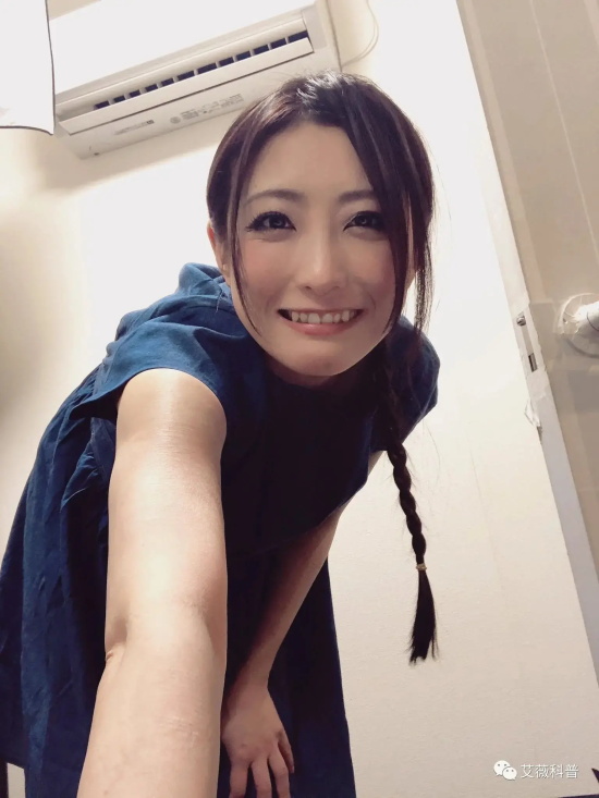 不挑工作的神纳花写真分享，业界重口女魔王！