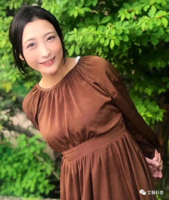 不挑工作的神纳花写真分享，业界重口女魔王！