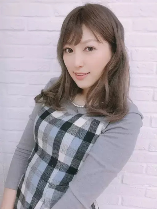 业界小辣椒爱音玛利亚美图分享，一出道就火！