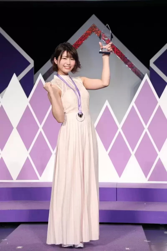 FANZA入围新人奖的唯井千寻美图分享，00后无极限！