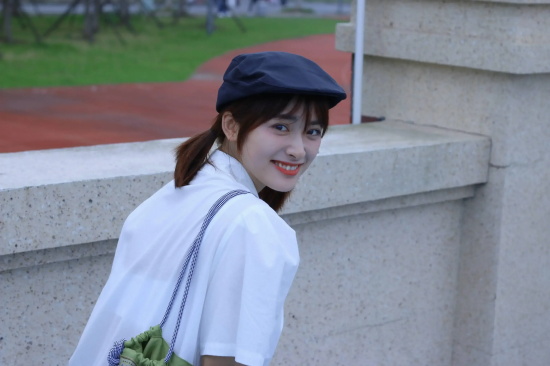 沈月：甜度满分的白衬衫少女高清写真合集