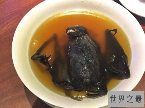 全球十大恶心食品，活蛆奶酪了解一下