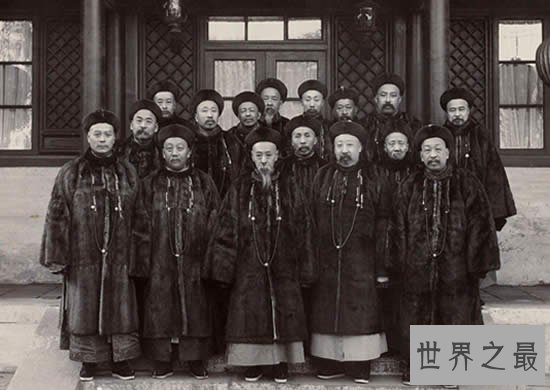 清朝八大铁帽子王悲催结局，风流豫亲王染天花而死