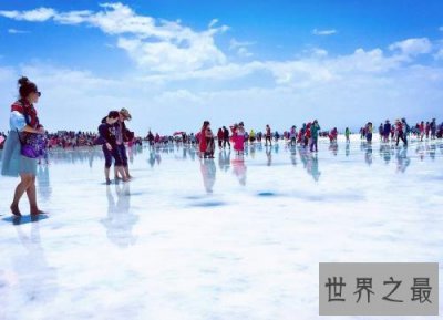 ​中国最大的盐湖，湖面形成十几米坚硬的盐层！