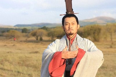 ​名人名言大全经典摘抄(30句中华名人名言，每一句都是经典，胜读十年书)