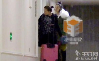 ​唐艺昕张若昀恋情证实证据曝光 疑似早就领证了