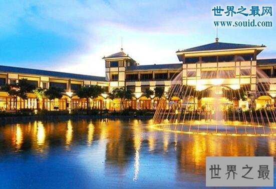 中国十大温泉排名，国内最佳温泉度假村(美女环绕)