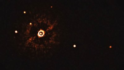 ​天文学家拍摄到类太阳恒星TYC 8998-760-1周围多行星系统的首张照片