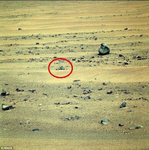 ​外星人猎人称在火星照片中发现一把“手枪”