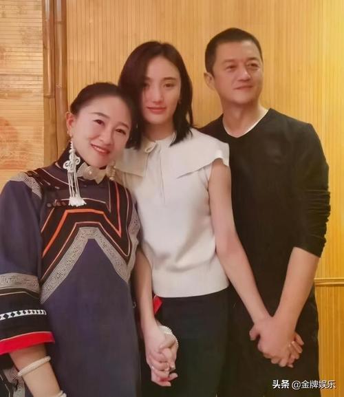 海哈金喜李亚鹏相差几岁怎么认识恋情始末 海哈金喜个人资料图片
