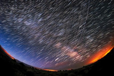 ​卫星群的日益增加对天文学的威胁