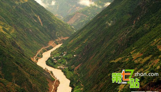 中国境内峡谷奇观：万壑争奇巧夺天工