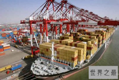 ​中国最大的港口，上海港(年吞吐量7.76亿吨)
