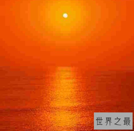 世界上最热的海，颜色为红色，高达32度