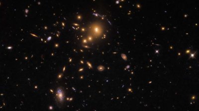​引力透镜效应为宇宙膨胀提供一种新型检测