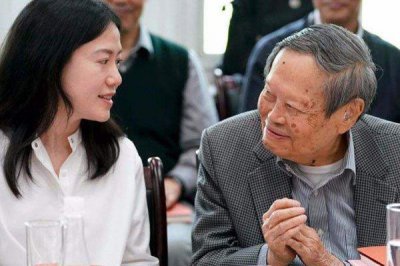 ​翁帆怎么解决个人生理需要相差54岁就被如此造谣猜测
