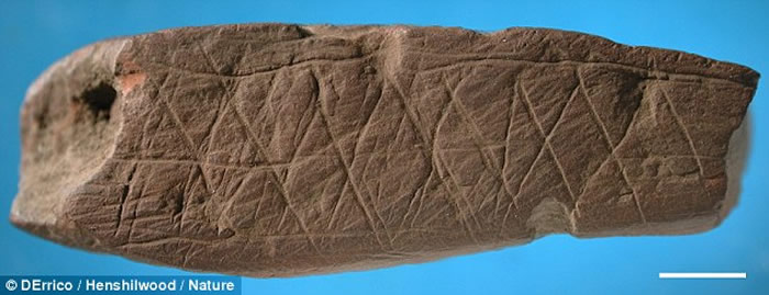 人类最早绘制的“画作”？南非布隆伯斯洞穴硅结砾岩上发现73000年前十字形图案